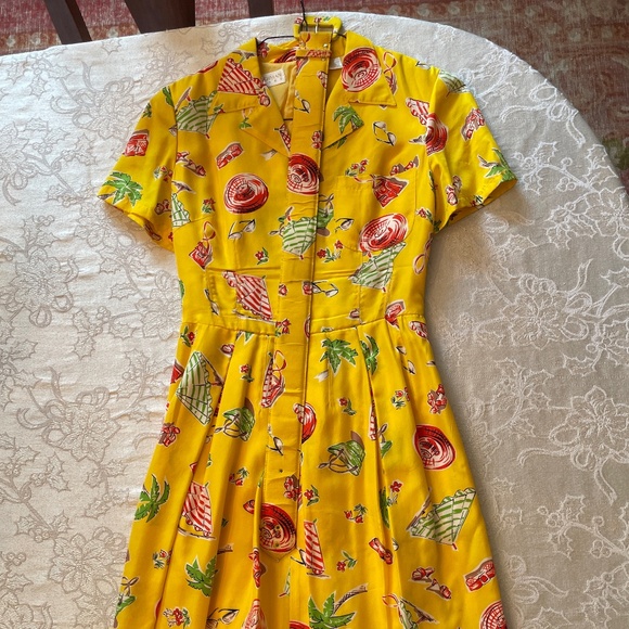 WOMEN’S SIZE 8 DANA BUCHMAN 100% SILK YELLOW BEACHY DRESS NEW READ DESCRIPTION - Picture 1 of 9